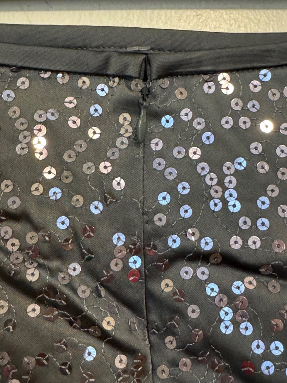 Alex Marie Black Sequin Knee-Length Pencil Skirt Size 12 Dry Clean Only - Picture 7 of 8
